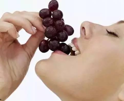 吃葡萄加瓜文案搞笑,一场舌尖上的喜剧盛宴